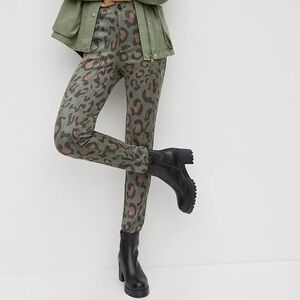 NWT Anthropologie Maeve Alexandra Faux Suede Leopard Pants Khaki Green Size 2